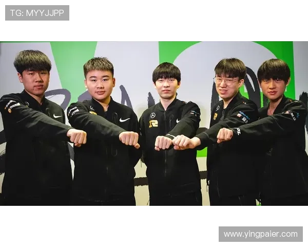 问鼎ccmpc29官方网站提供的玩家社区与交流平台，助力玩家分享心得与组队合作提升战斗力